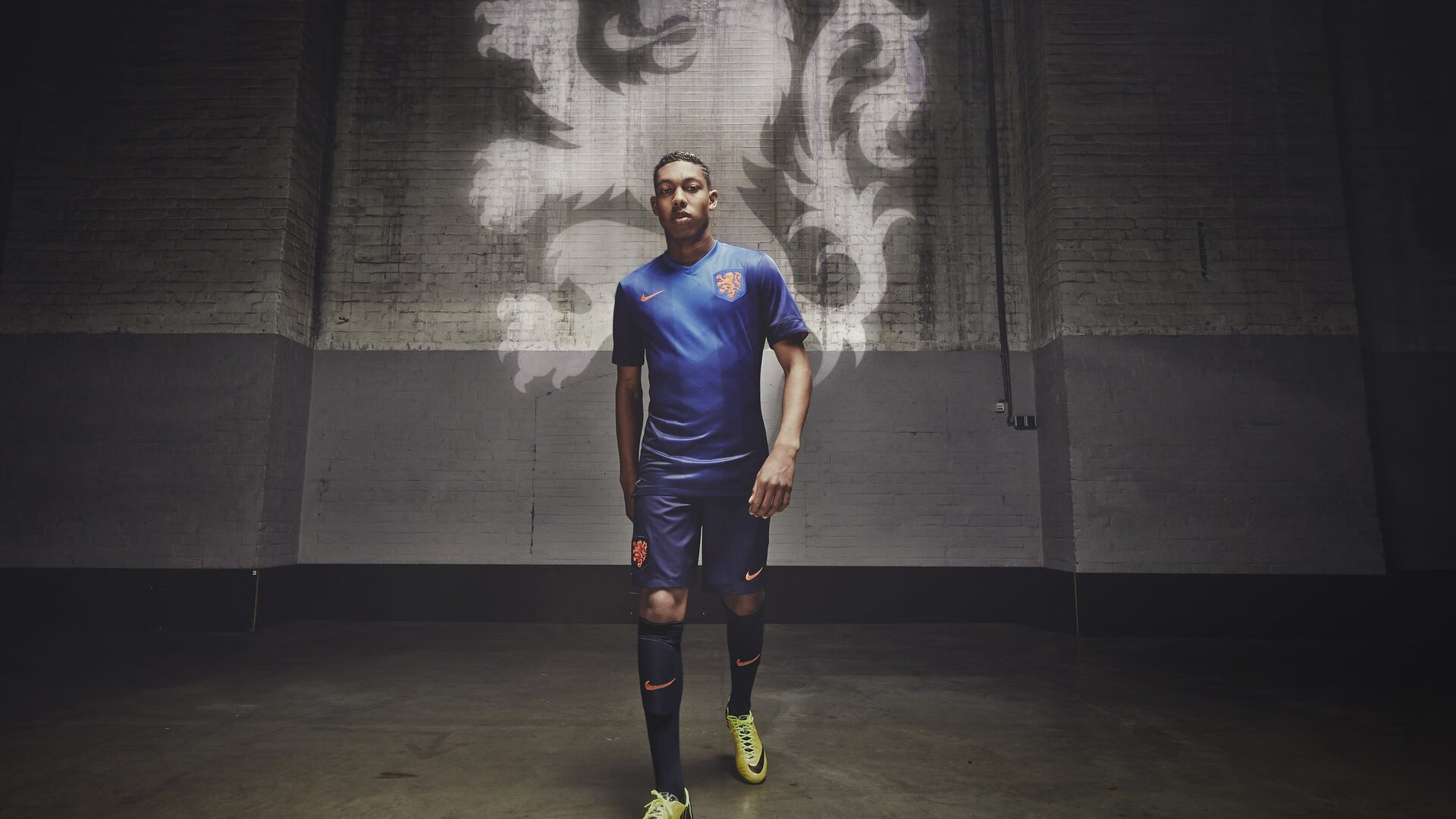 萨默·麦金托什展现新生代自由泳实力，麦金托什游泳